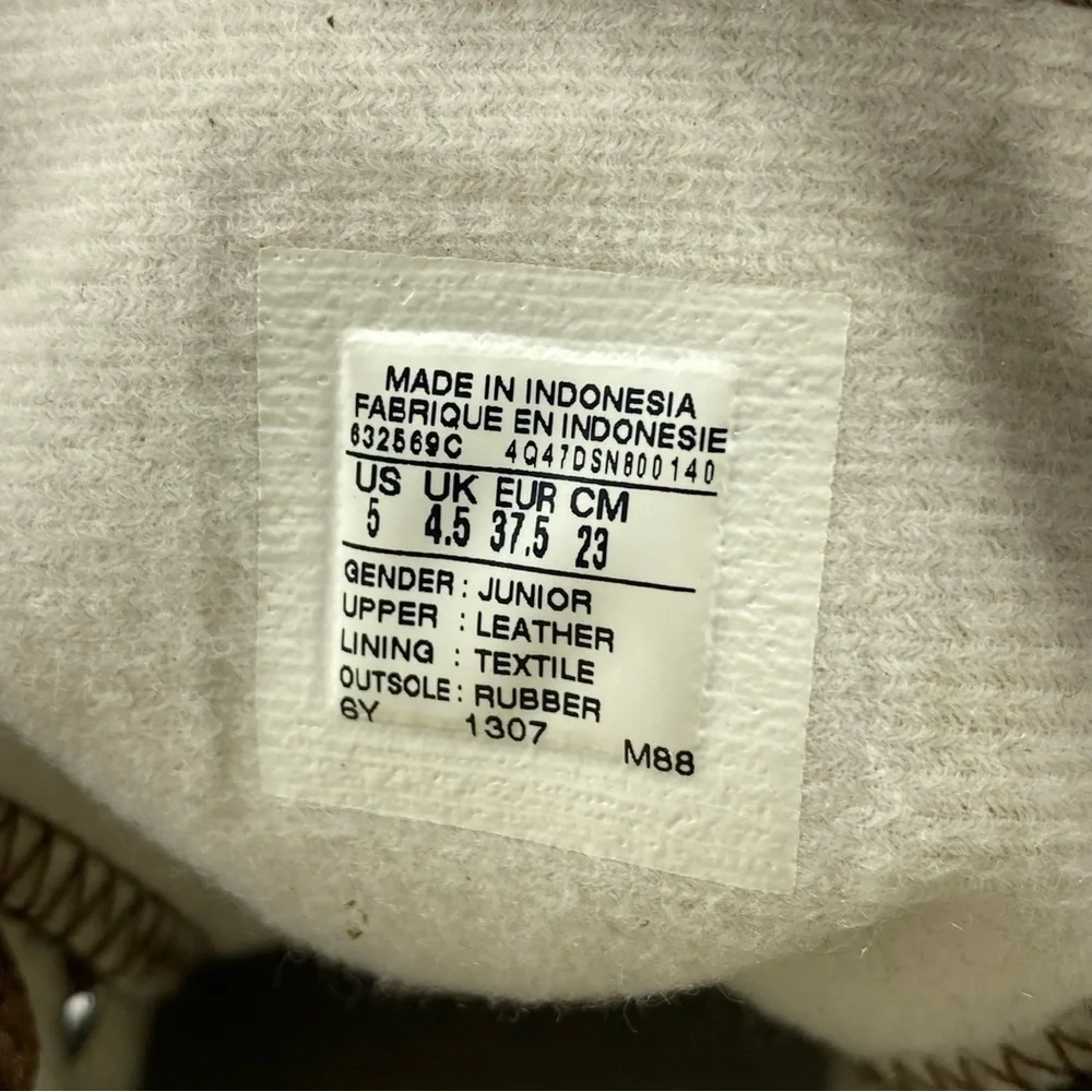 CONVERSE Chuck Taylor All Stars Suede With Sherpa Lining Color Brown SZ 5 Junior - Picture 11 of 11